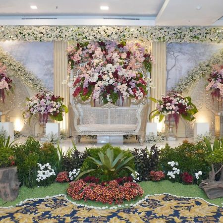 Cavinton Hotel Malioboro Yogyakarta By Tritama Hospitality Buitenkant foto