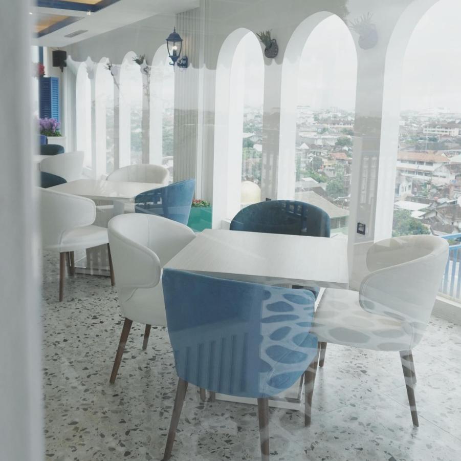 Cavinton Hotel Malioboro Yogyakarta By Tritama Hospitality Buitenkant foto