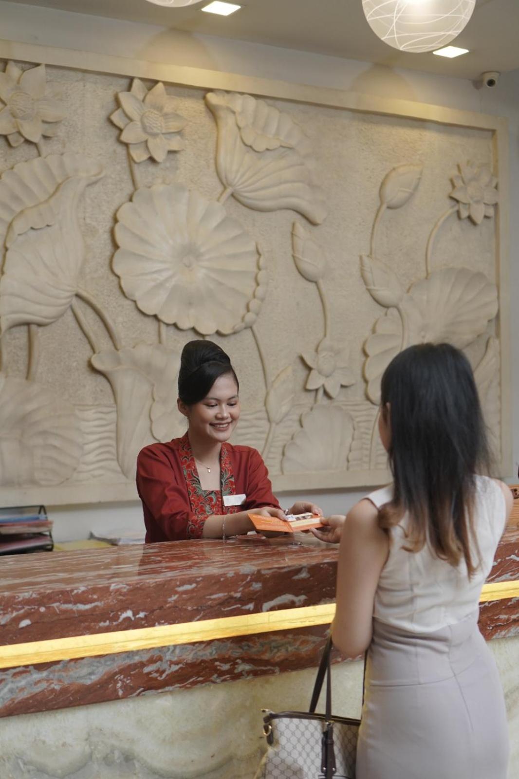 Cavinton Hotel Malioboro Yogyakarta By Tritama Hospitality Buitenkant foto