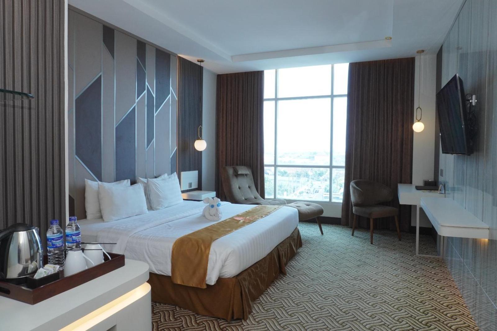 Cavinton Hotel Malioboro Yogyakarta By Tritama Hospitality Buitenkant foto