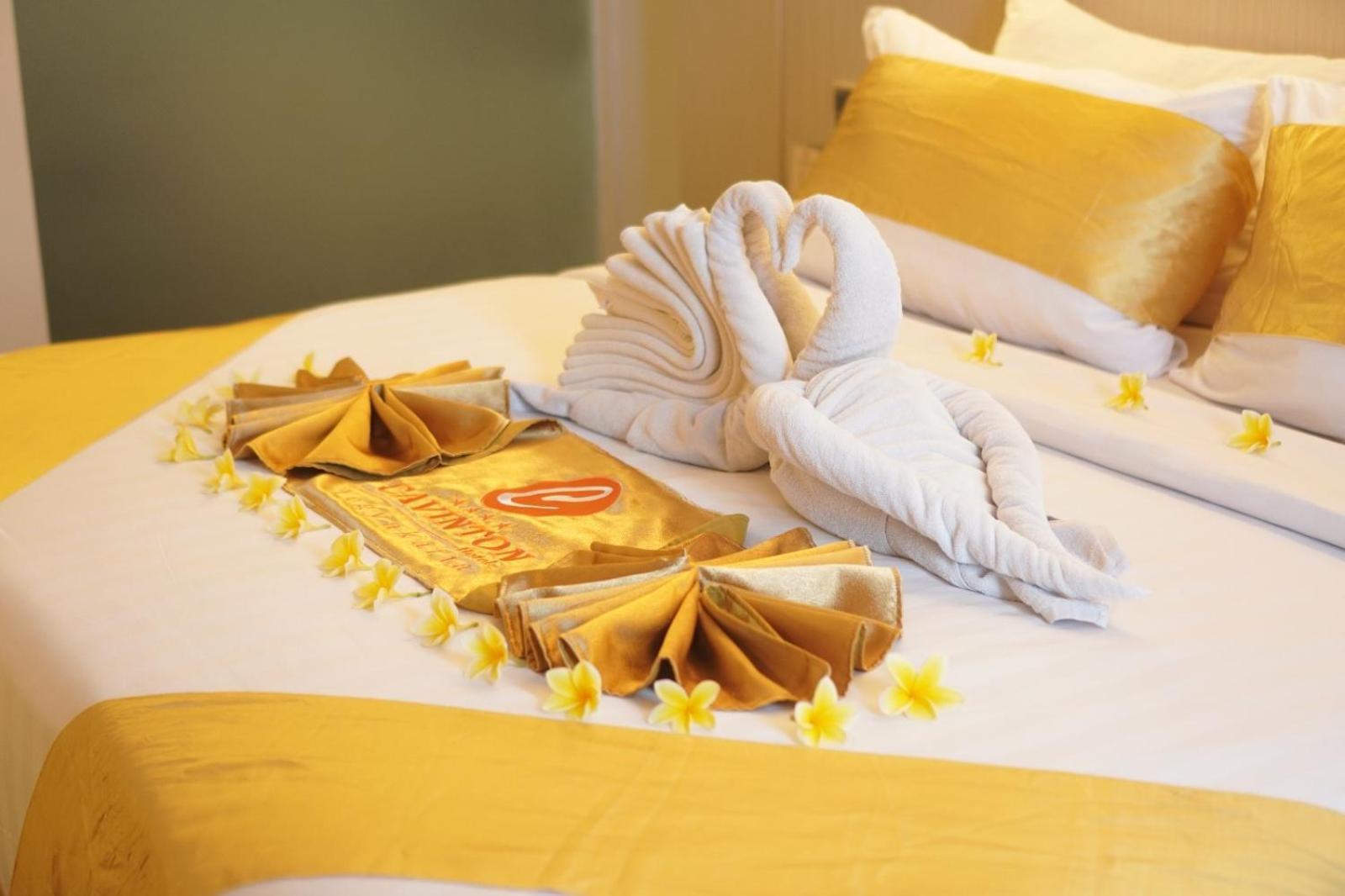 Cavinton Hotel Malioboro Yogyakarta By Tritama Hospitality Buitenkant foto
