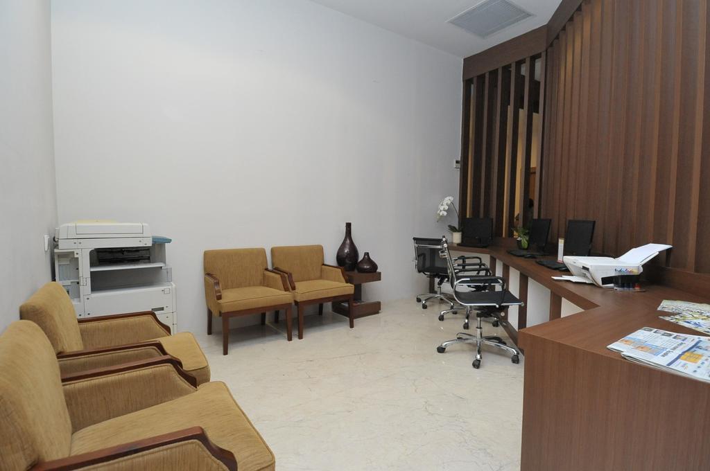 Cavinton Hotel Malioboro Yogyakarta By Tritama Hospitality Buitenkant foto