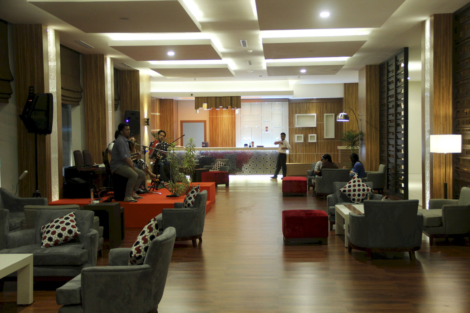 Cavinton Hotel Malioboro Yogyakarta By Tritama Hospitality Buitenkant foto