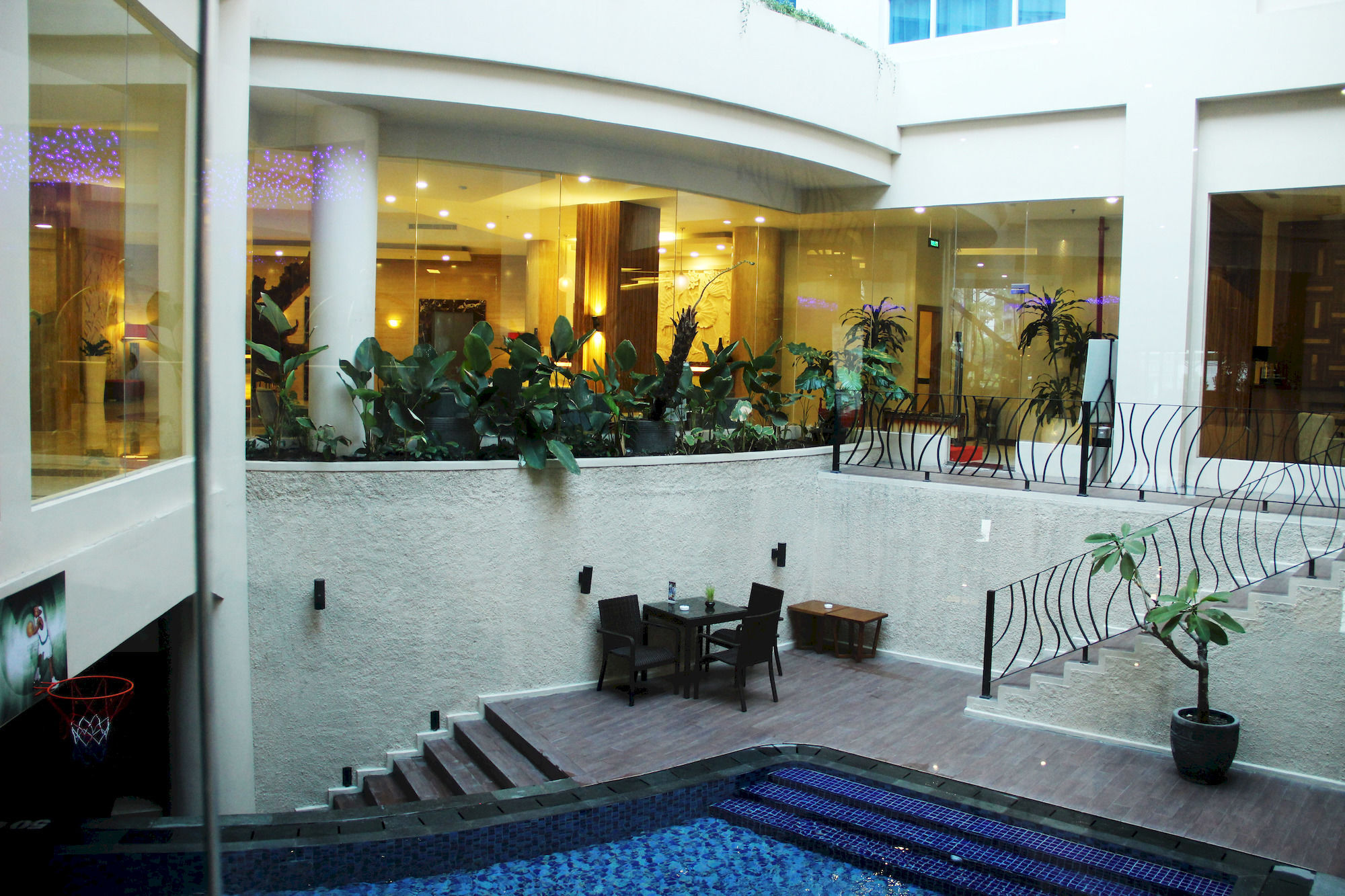 Cavinton Hotel Malioboro Yogyakarta By Tritama Hospitality Buitenkant foto